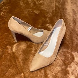 Tan pointed toe heels